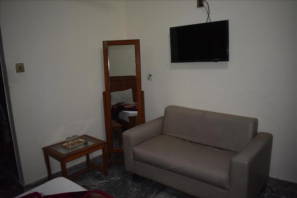 Hotel Al Hamrah Islamabad Exteriör bild